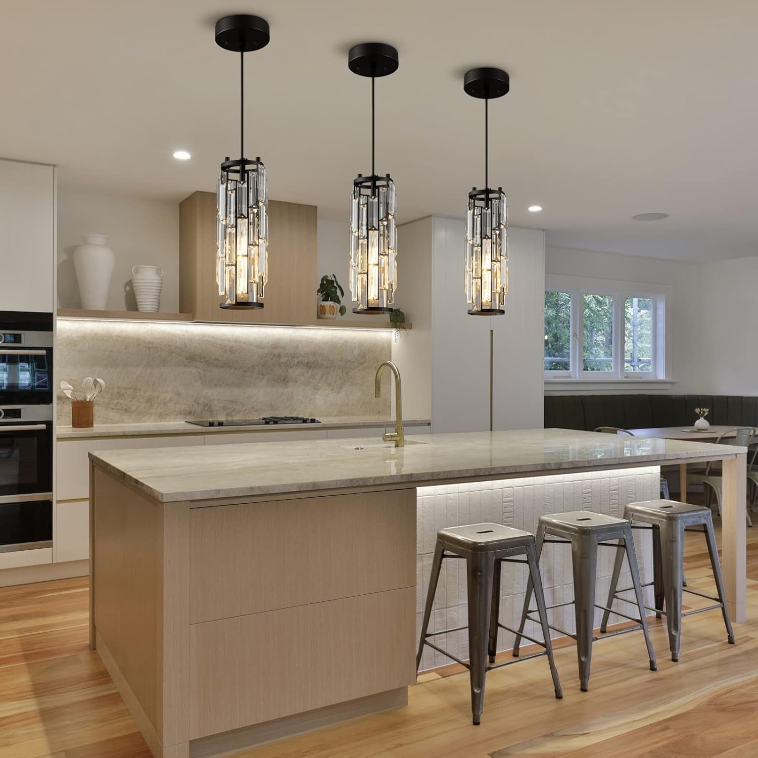 Black Pendant Lights Kitchen Island Modern Pendant Light, Crystal Pendant Light Fixture Mini Pendant Light, Pendant Lighting for Kitchen Island Bedroom (Black 1-Pack)
