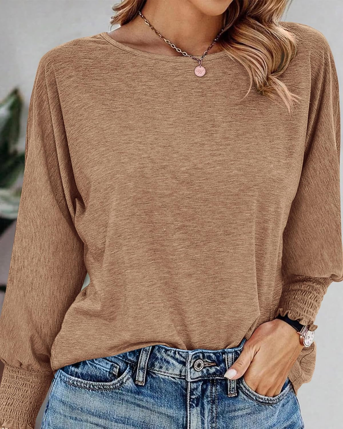 Womens Long Sleeve Tops Fall Outfits 2024 Dressy Casual Crew Neck Tee Shirts Smocked Loose Top Tunic Blouse