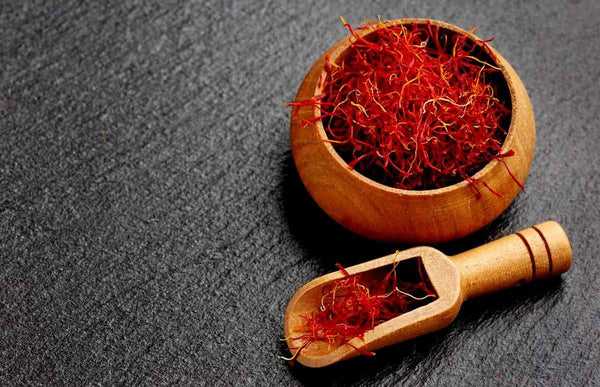SAFFRON - חוטי זעפרן לבישול, מזעפרן טהור, זעפרן ספרדי אורגני טהור, תבלין זעפרן טרי, (3 גרם | 0.11 אונקיות)